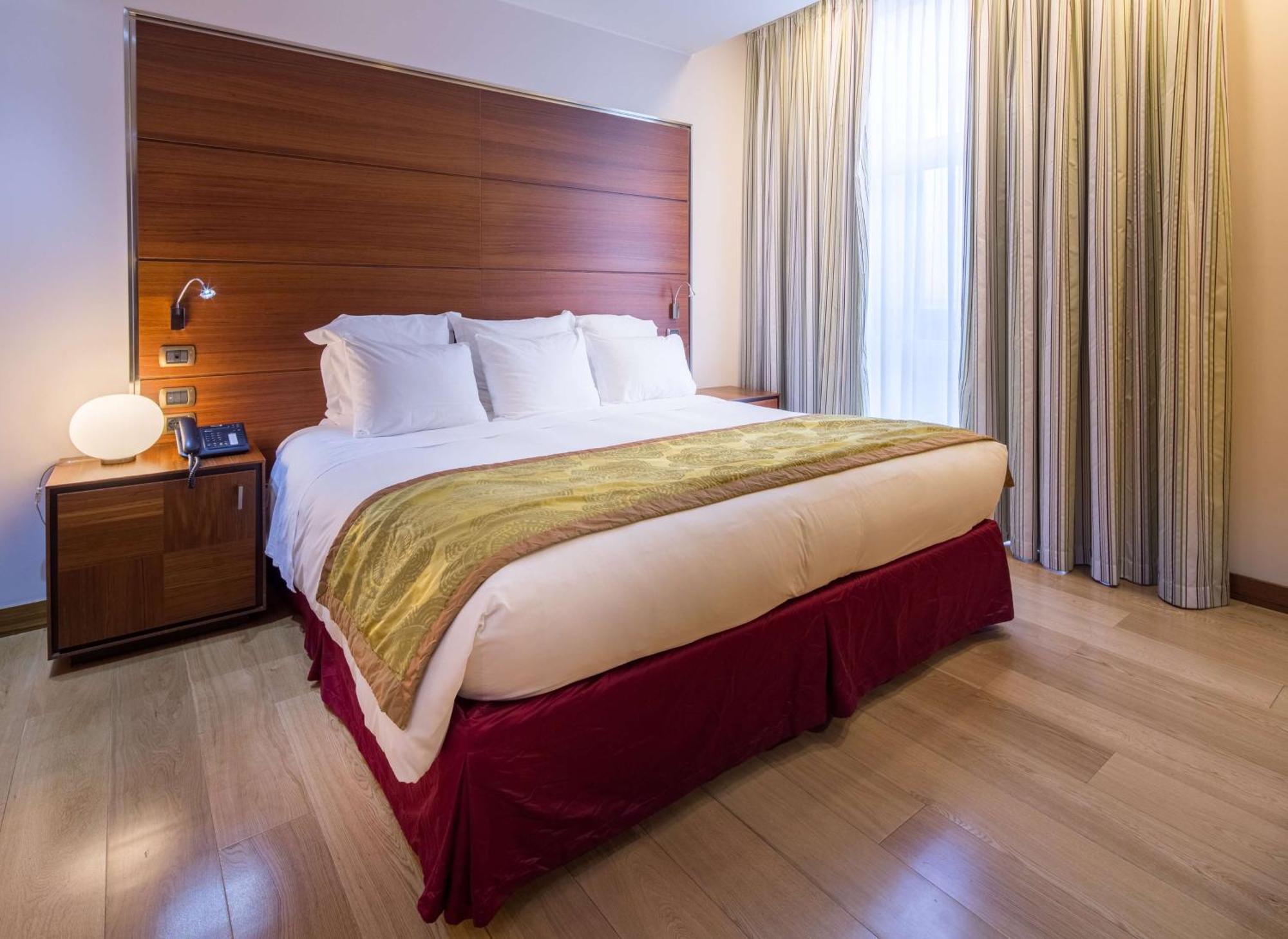 Two Connecting Double Rooms,1274593135:JPEG